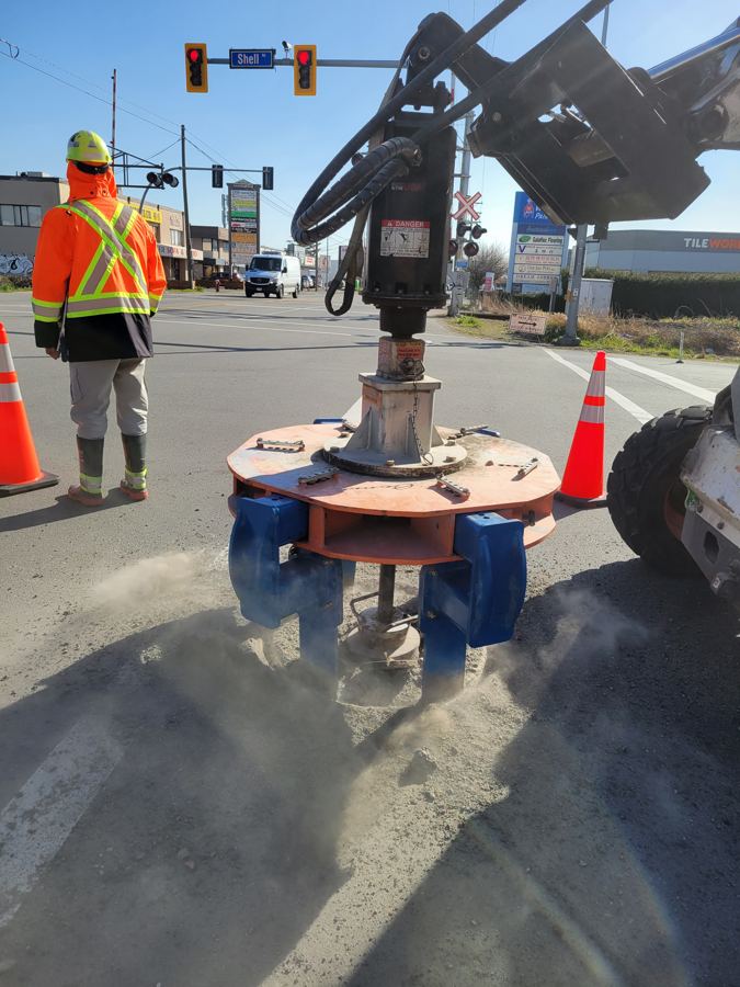 Cutter running on Shell Rd